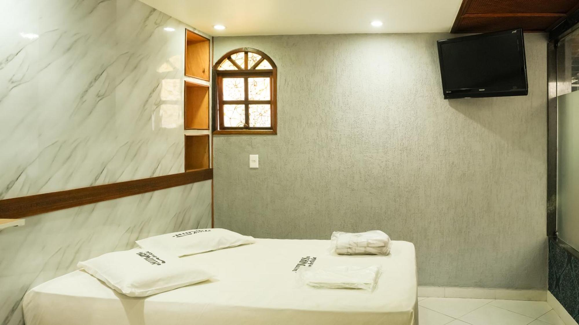 Midway (adults Only) Hotel do amor